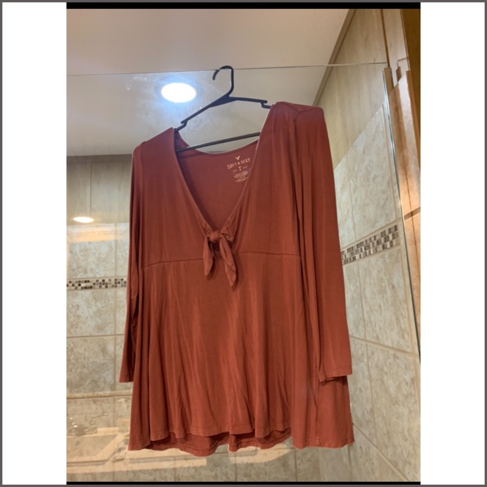LOW-CUT, DUSTY ROSE, TIE FRONT AMERICAN EAGLE BLOUSE